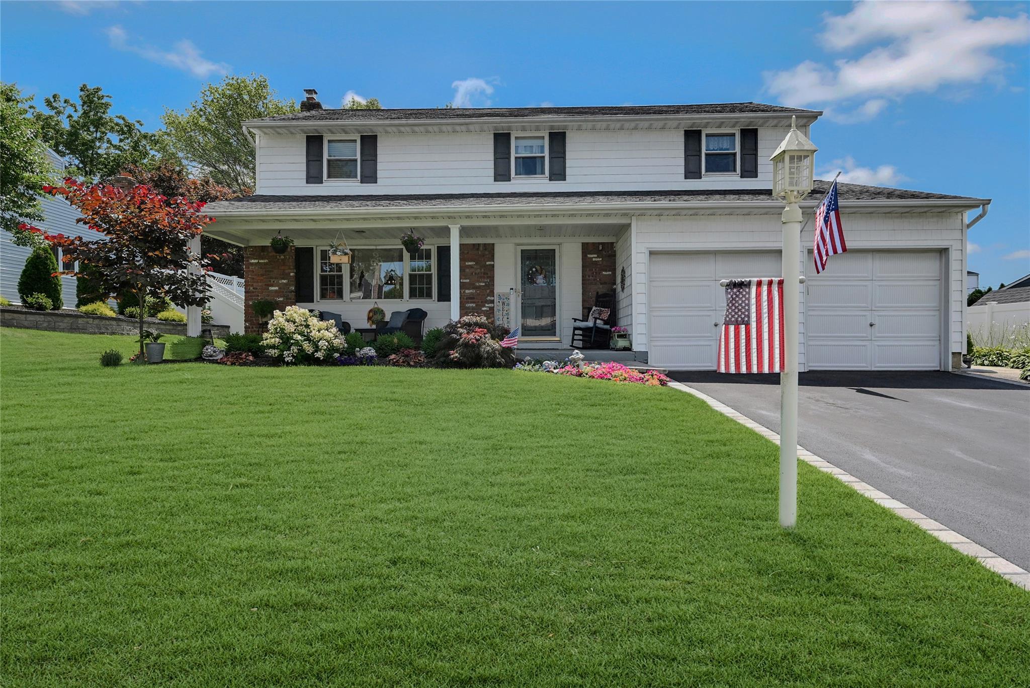 #1 photo, 10 Beauregard Drive, 東長島 Lake Grove , NY 11755