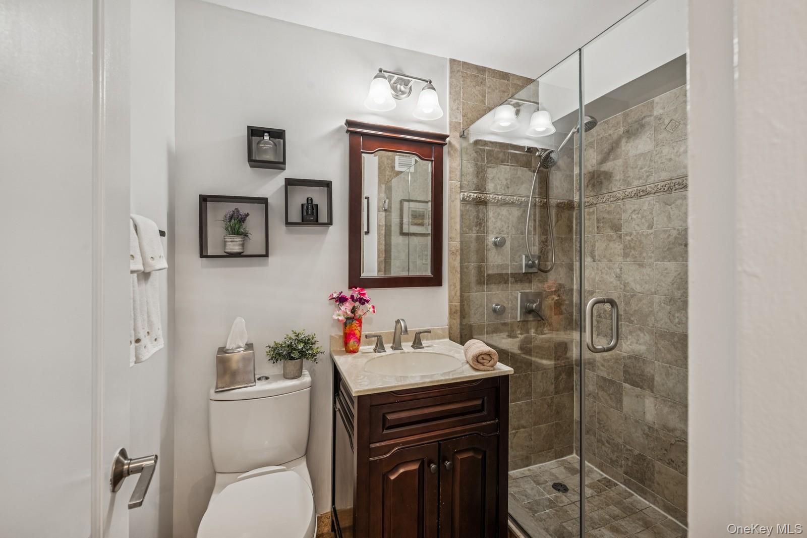 #17 photo, 18-15 215th Street, クイーンズ区 Bayside , NY 11360