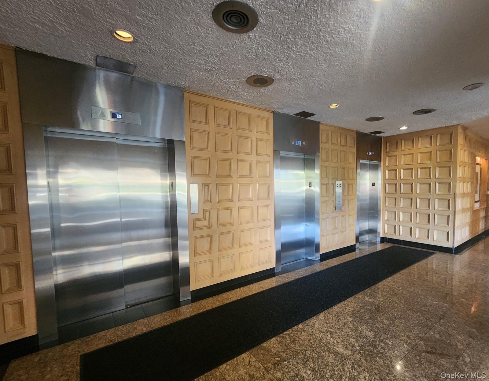 #19 photo, 18-15 215th Street, クイーンズ区 Bayside , NY 11360