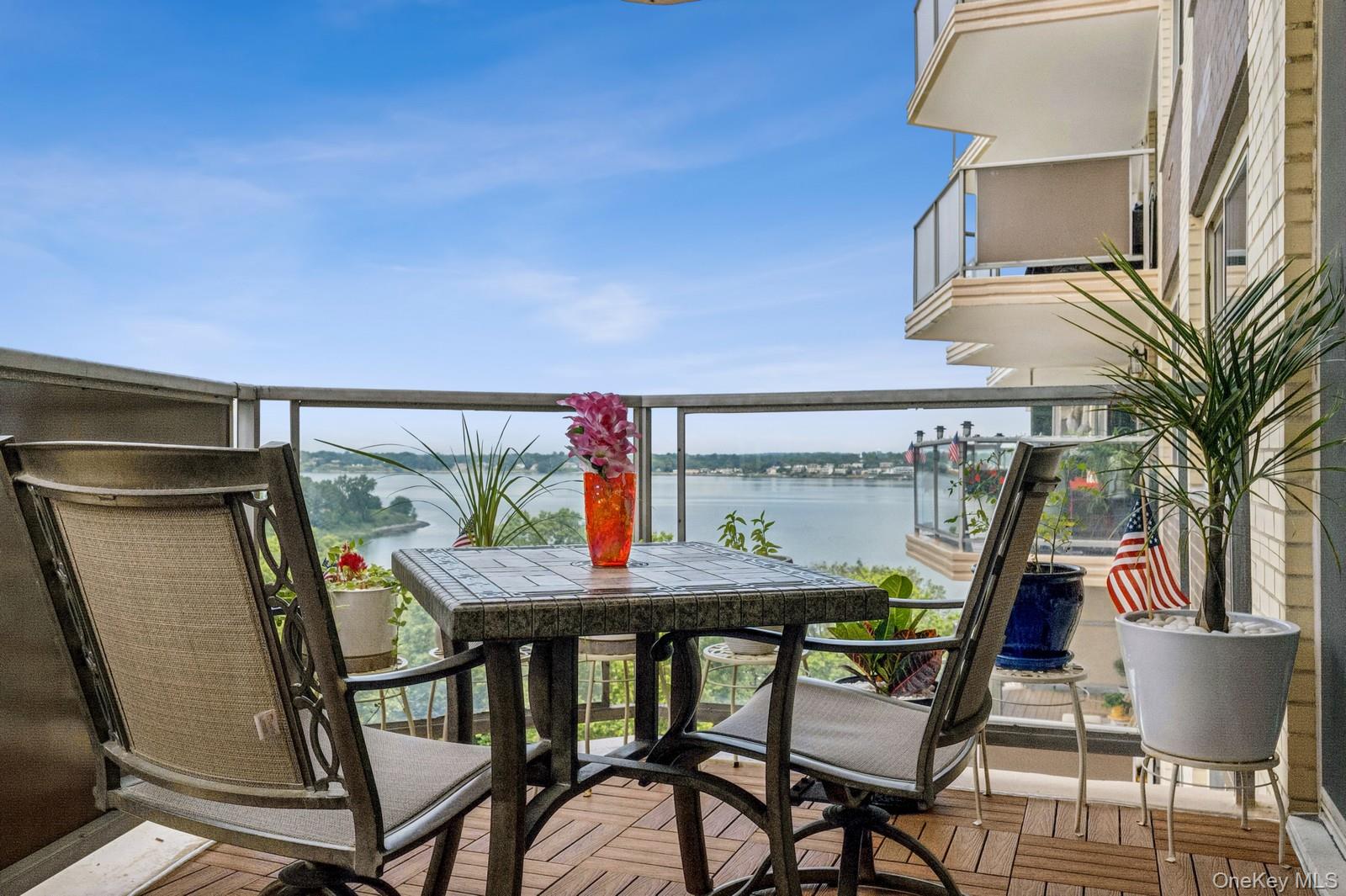 #2 photo, 18-15 215th Street, クイーンズ区 Bayside , NY 11360