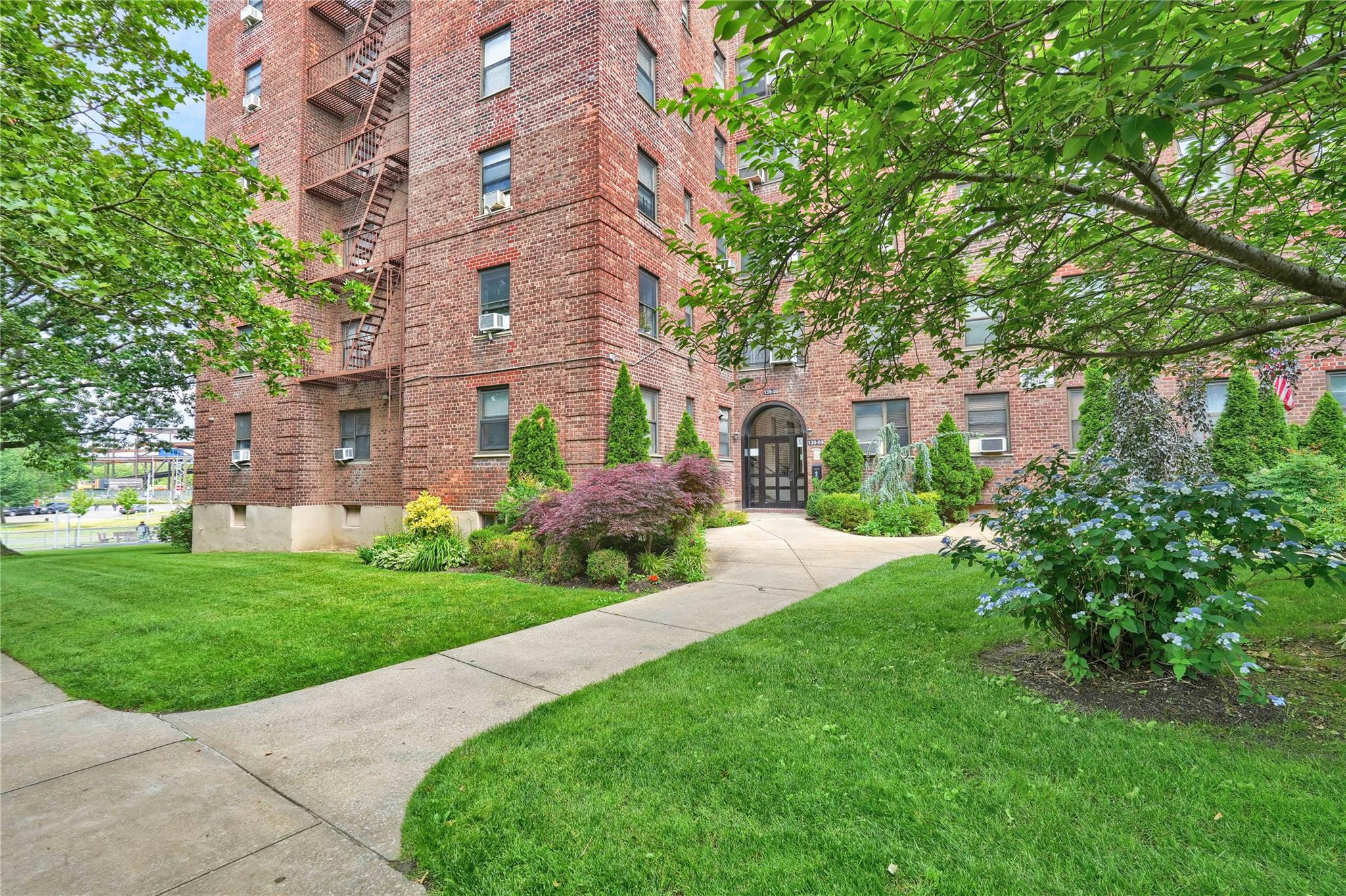 #14 photo, 139-09 28th Road, Flushing , NY 11354