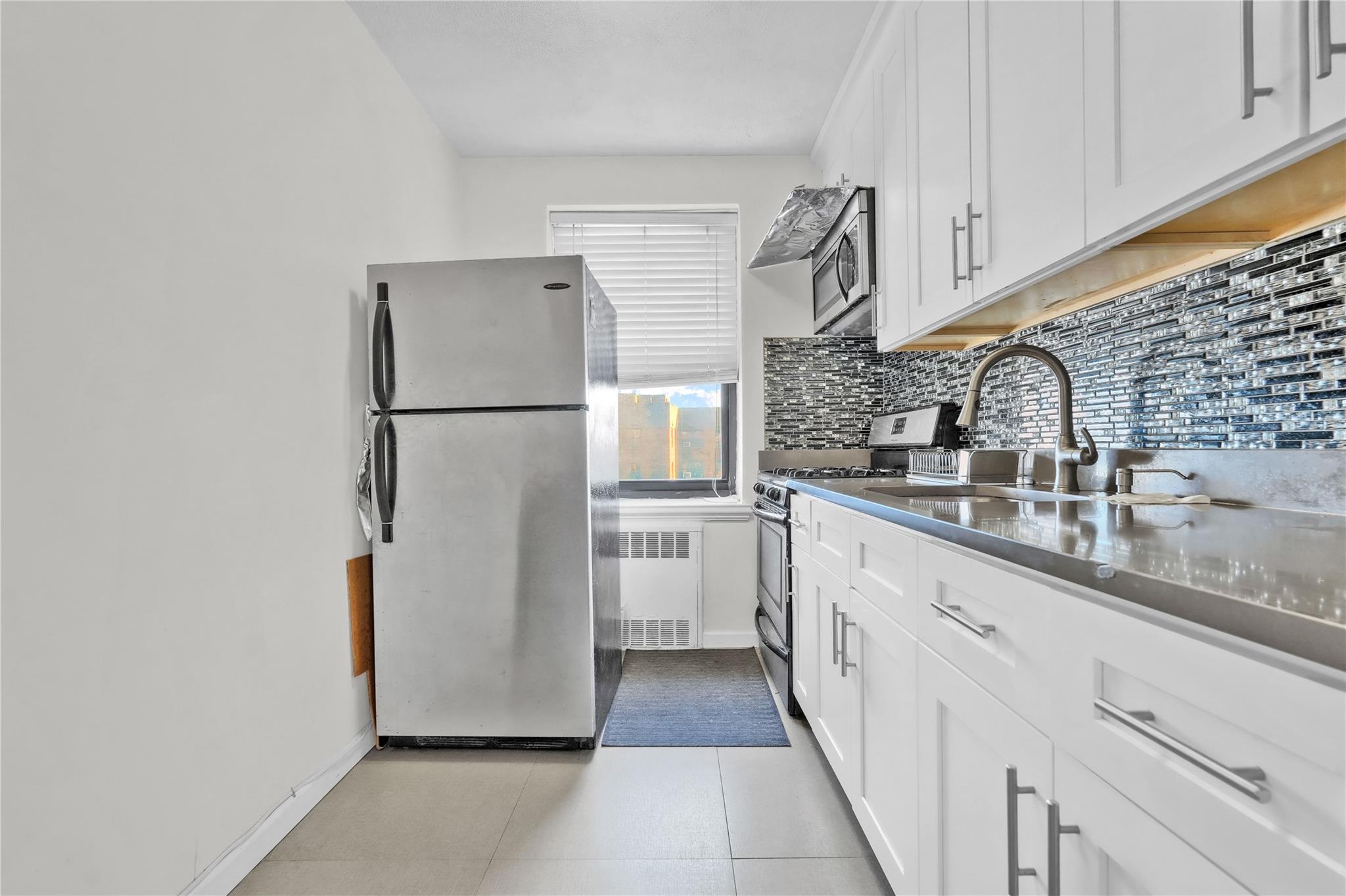 #9 photo, 139-09 28th Road, Flushing , NY 11354