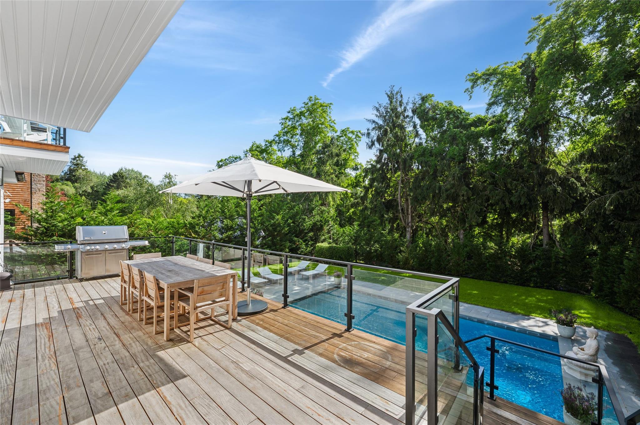 #13 photo, 5 Kings Lane, Southampton , NY 11968