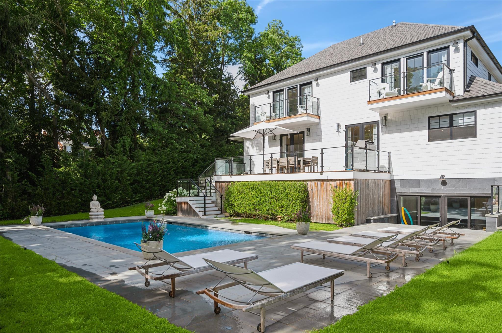 #3 photo, 5 Kings Lane, Southampton , NY 11968