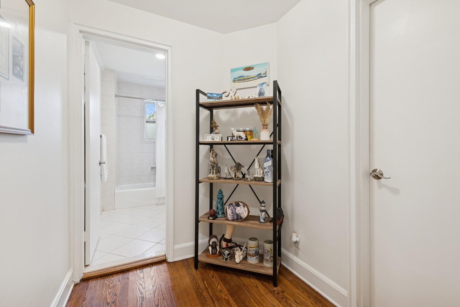 #10 photo, 102 S Village Avenue, ناسو Rockville Centre , NY 11570