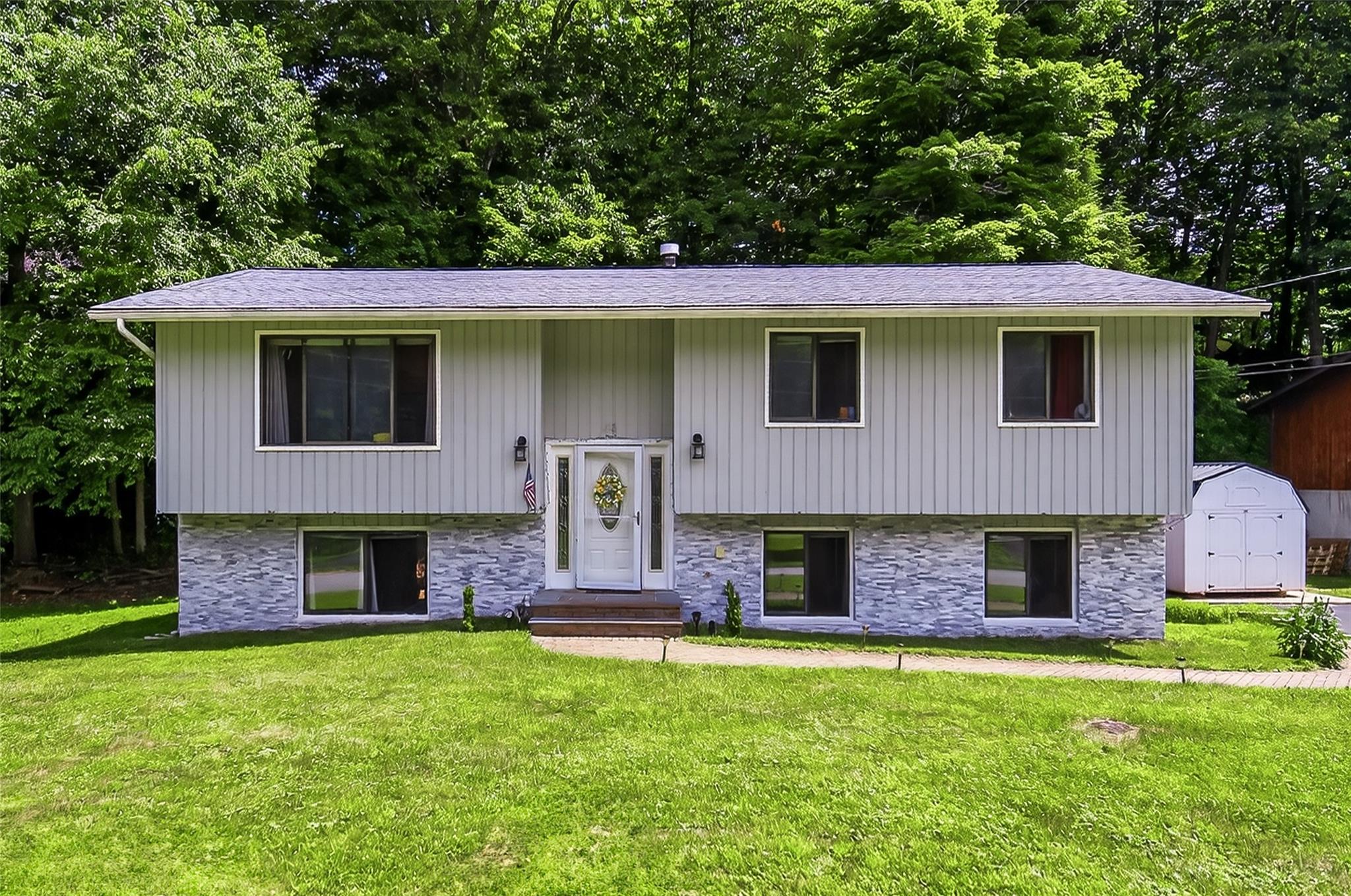 #1 photo, 49 Raker Road, 紐約州 Poughkeepsie , NY 12603