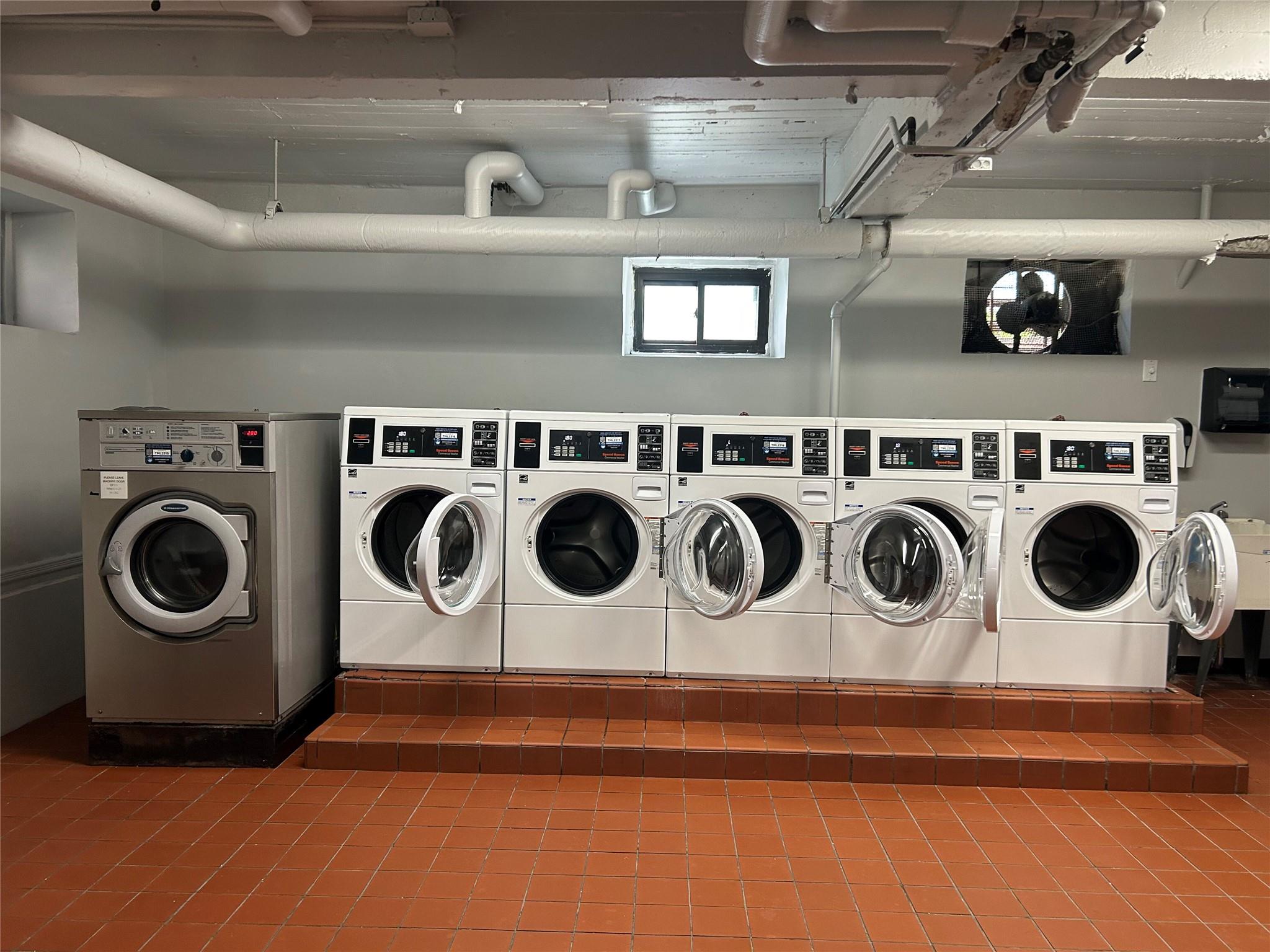 #15 photo, 2190 Brigham Street, ブルックリン区 Brooklyn , NY 11229