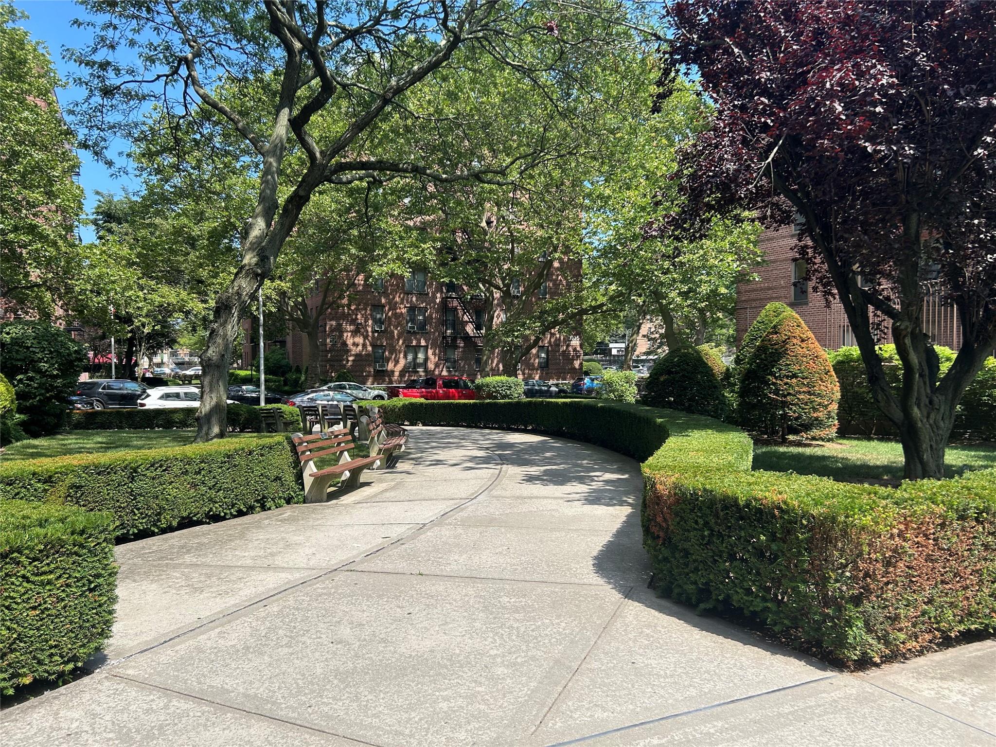 #17 photo, 2190 Brigham Street, ブルックリン区 Brooklyn , NY 11229