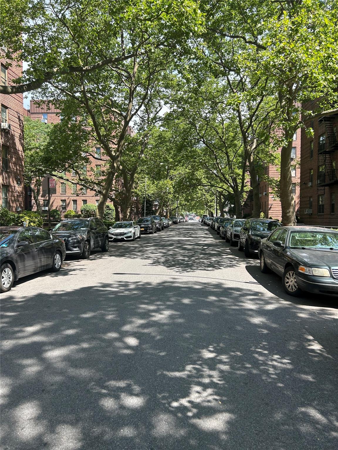 #18 photo, 2190 Brigham Street, ブルックリン区 Brooklyn , NY 11229