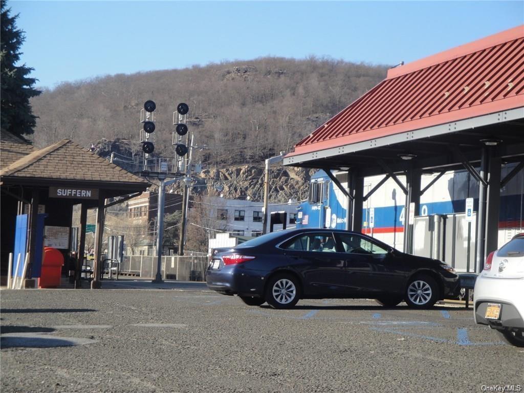 #19 photo, 8 Park Avenue, Hillburn , NY 10931