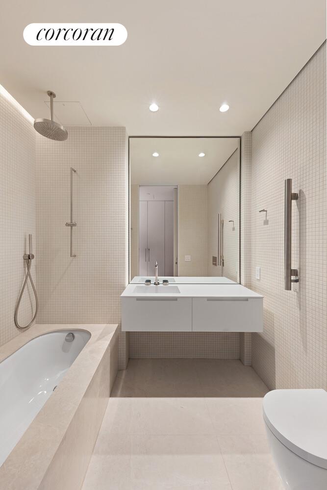 #9 photo, 251 W 14TH Street, マンハッタン Chelsea , NY 10011