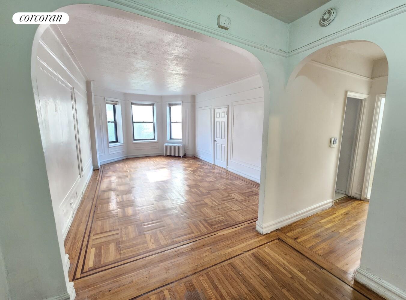 #4 photo, 754 BRADY Avenue, ブロンクス区 Bronxdale , NY 10462