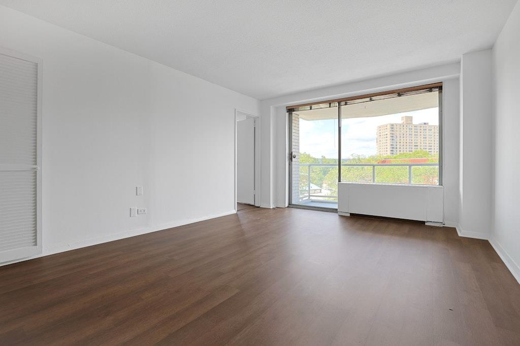 #10 photo, 3333 Henry Hudson Parkway, ブロンクス区 Bronx , NY 10463