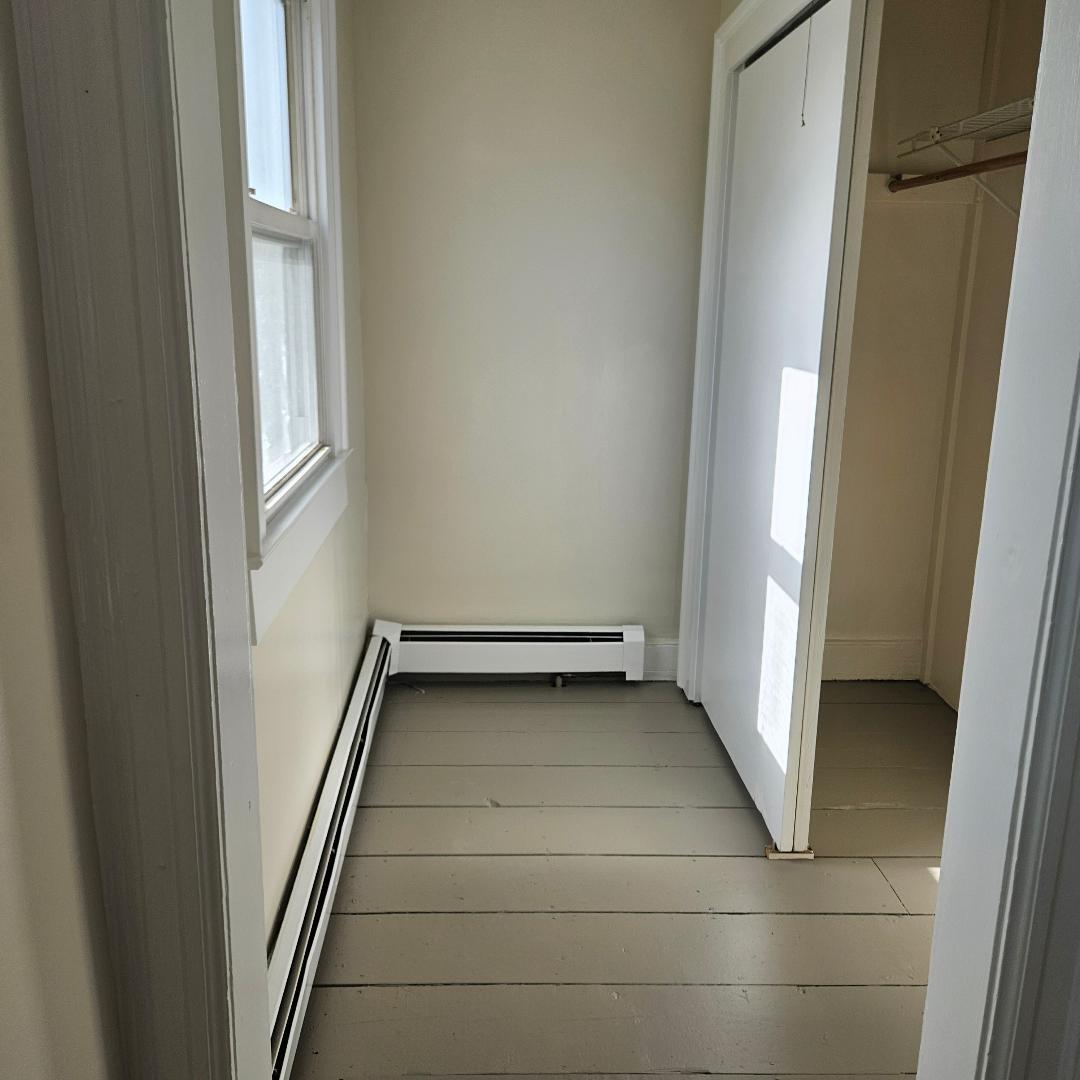 #12 photo, 29 Delano Street, Poughkeepsie , NY 12601