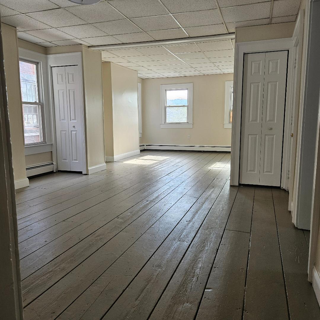 #4 photo, 29 Delano Street, Poughkeepsie , NY 12601