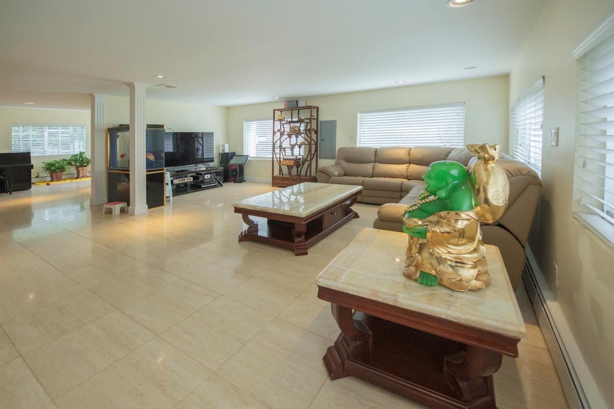 #5 photo, 28 Merit Lane, ナッソー郡 Jericho , NY 11753