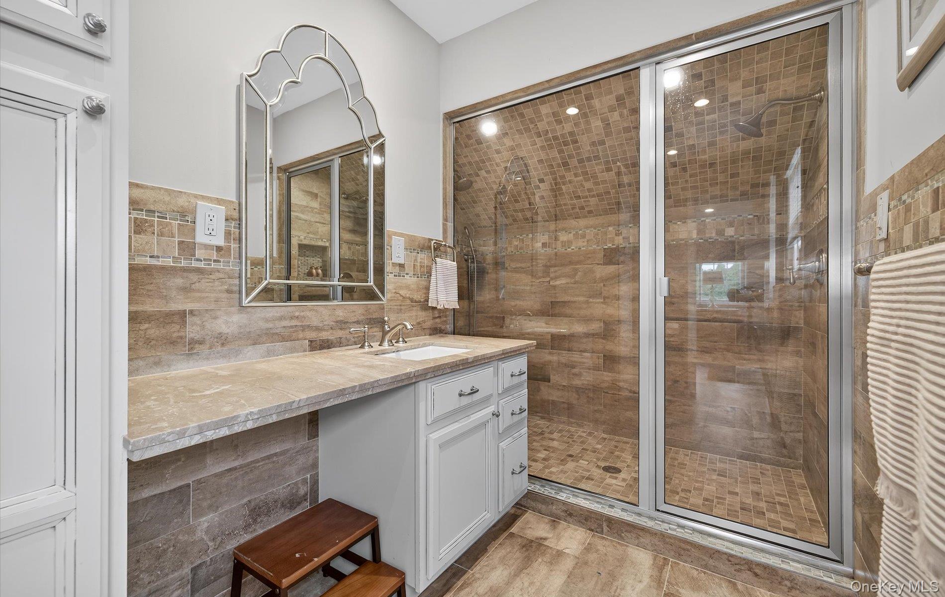 #13 photo, 321 Lagoon Drive, サフォーク郡 Copiague , NY 11726