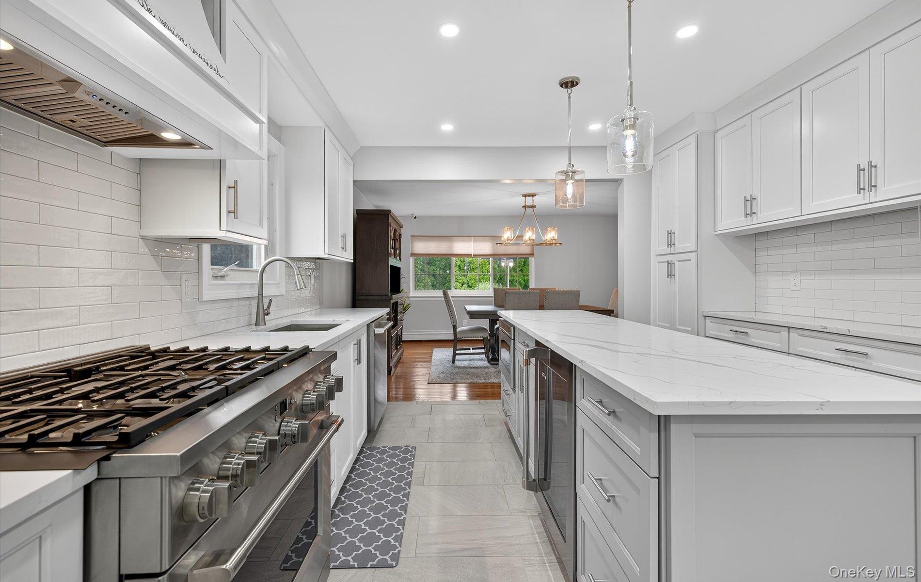 #5 photo, 321 Lagoon Drive, サフォーク郡 Copiague , NY 11726