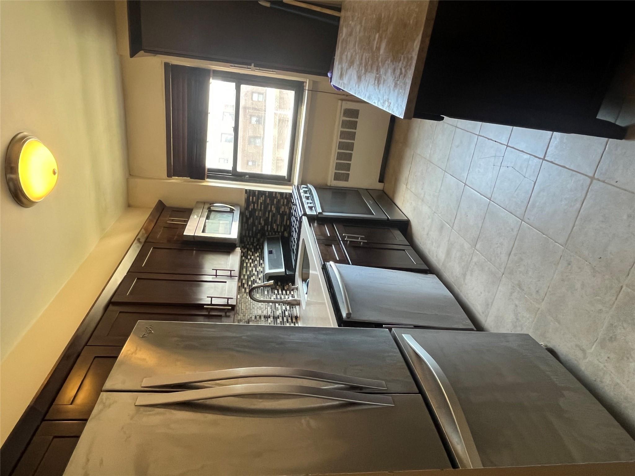 #4 photo, 90-32 153 Avenue, Howard Beach , NY 11414