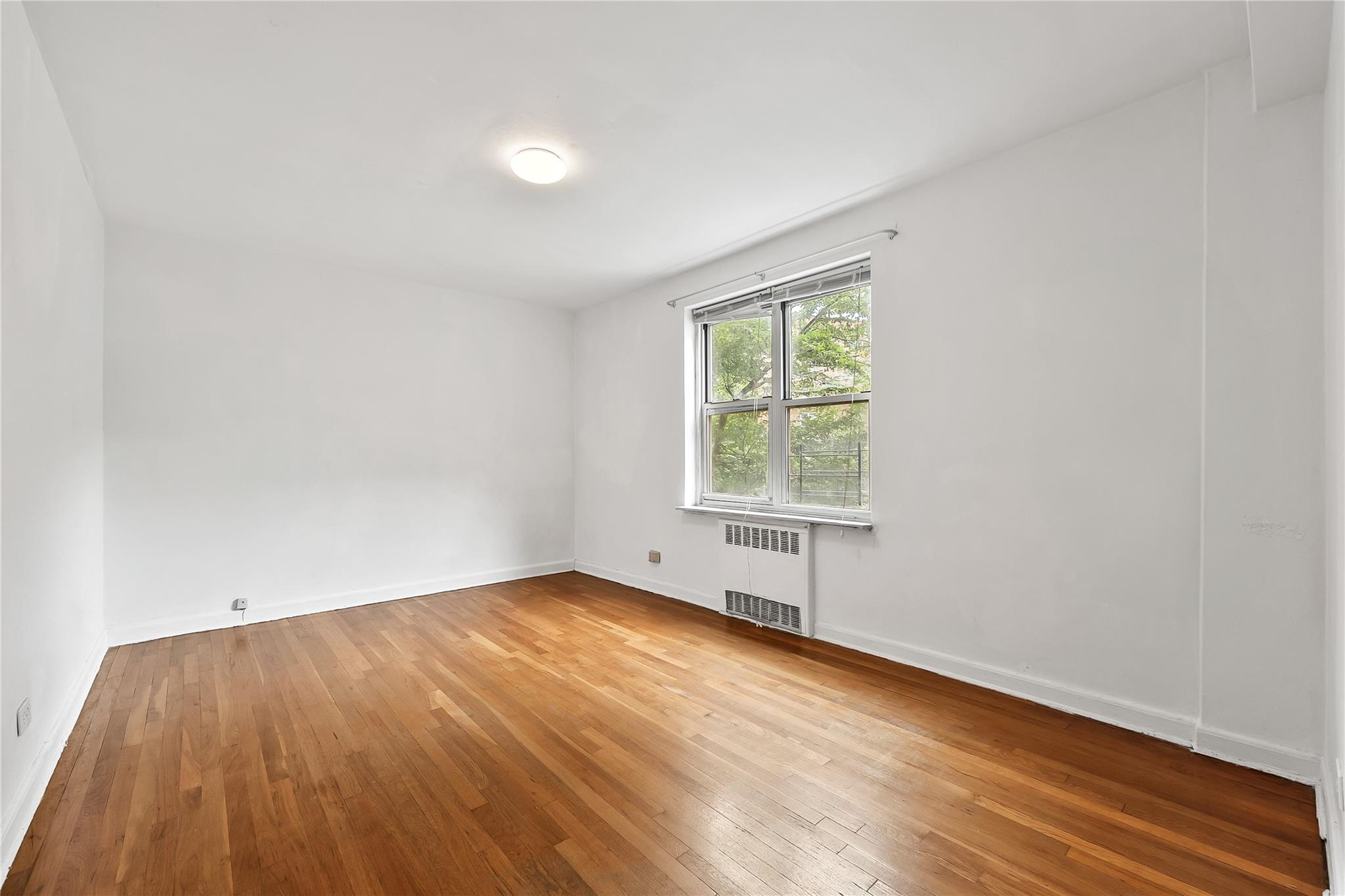 #11 photo, 147-25 38th Ave, Flushing , NY 11354