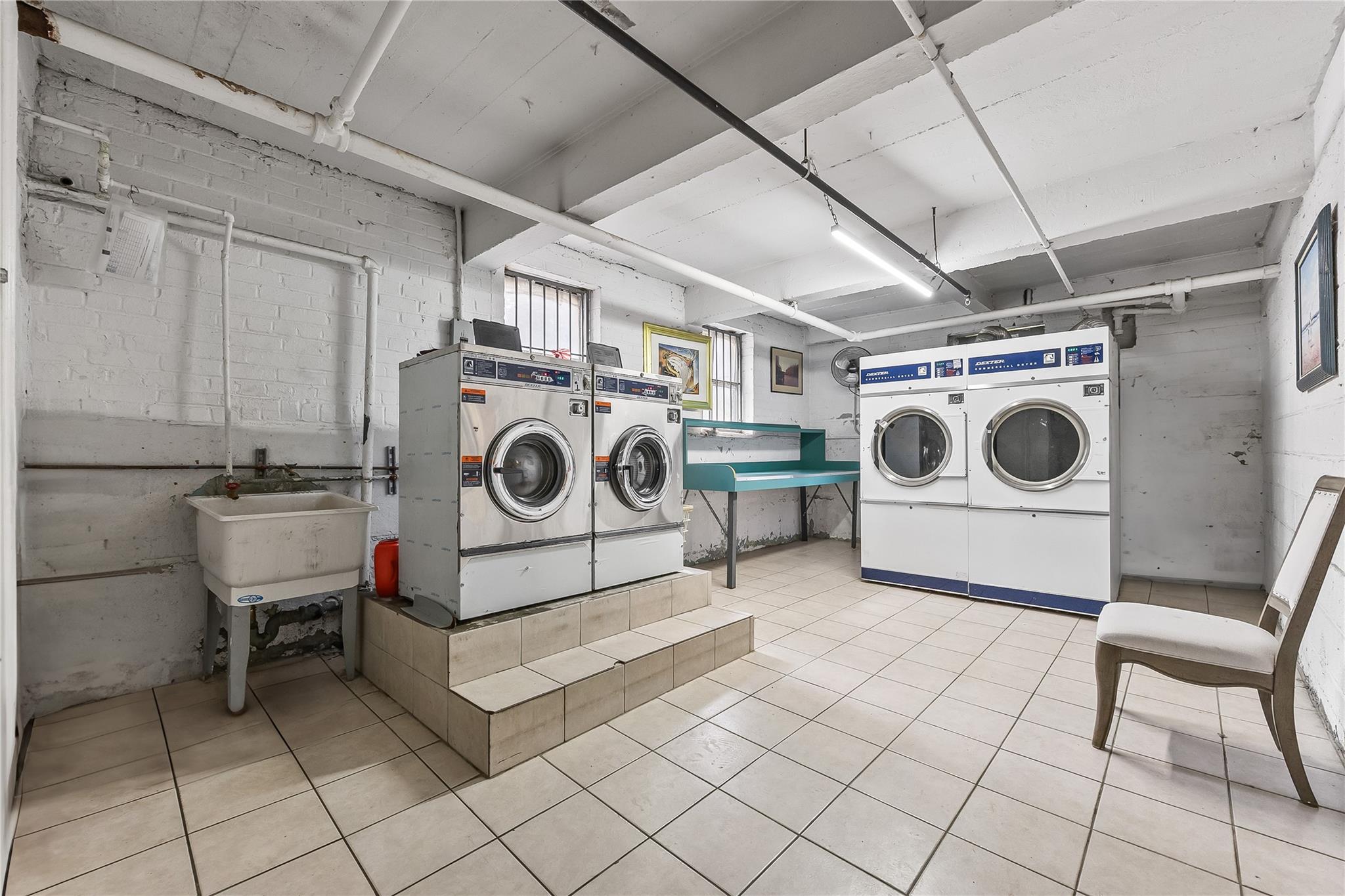 #12 photo, 147-25 38th Ave, Flushing , NY 11354