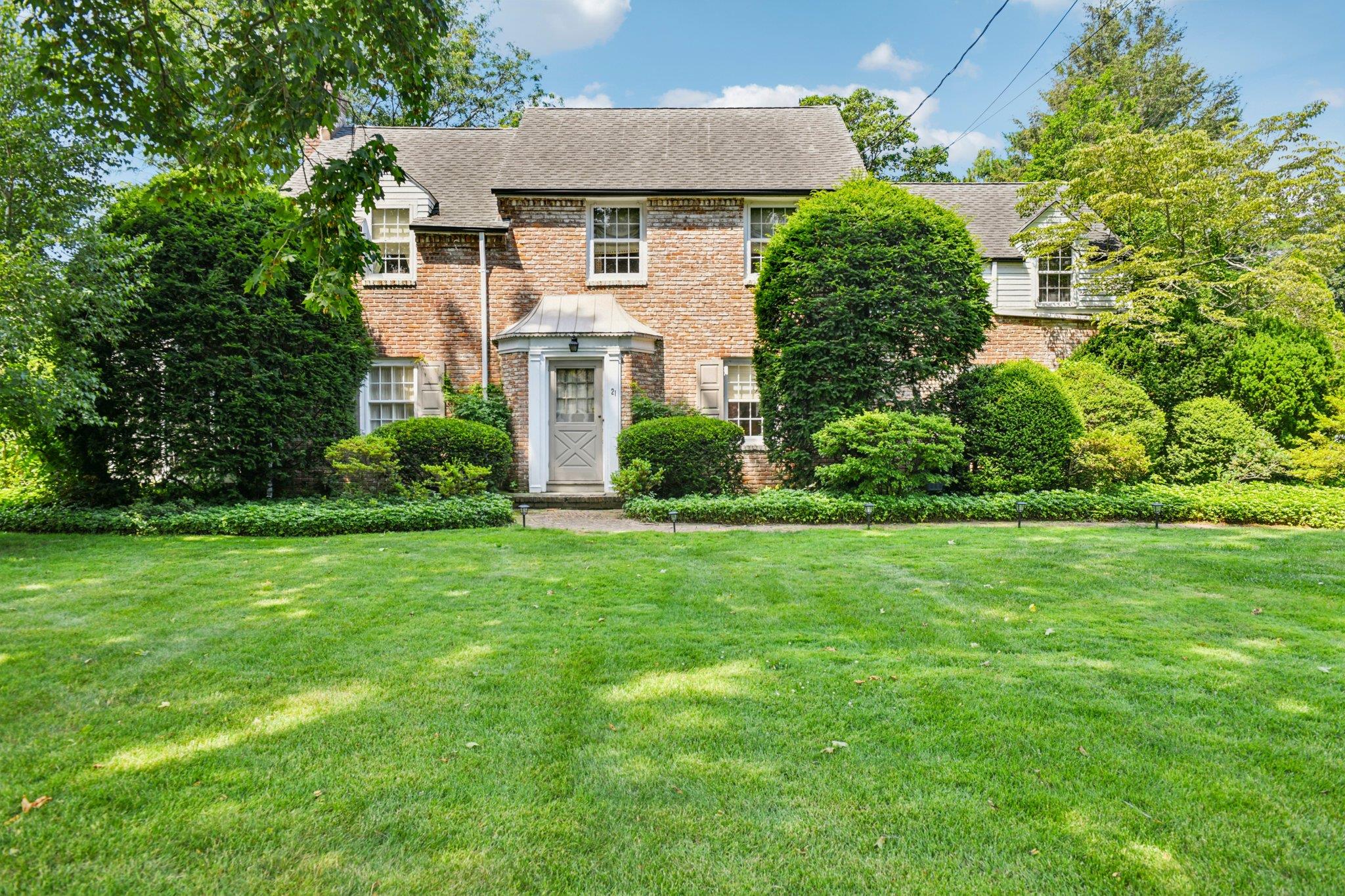 #1 photo, 21 Orchard Drive, 長島 East Williston , NY 11596