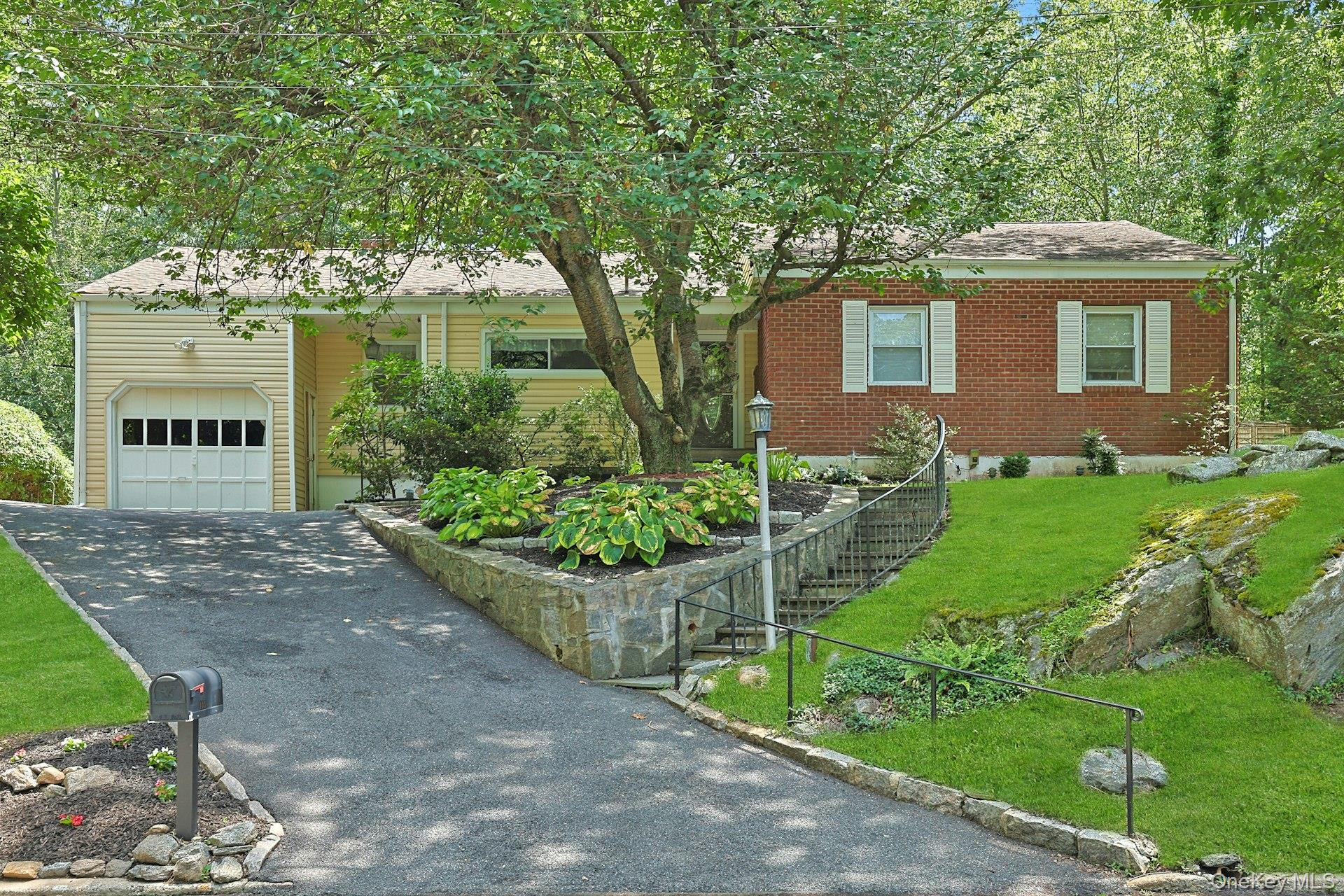 #1 photo, 103 Wood Hollow Lane, 紐約州 New Rochelle , NY 10804