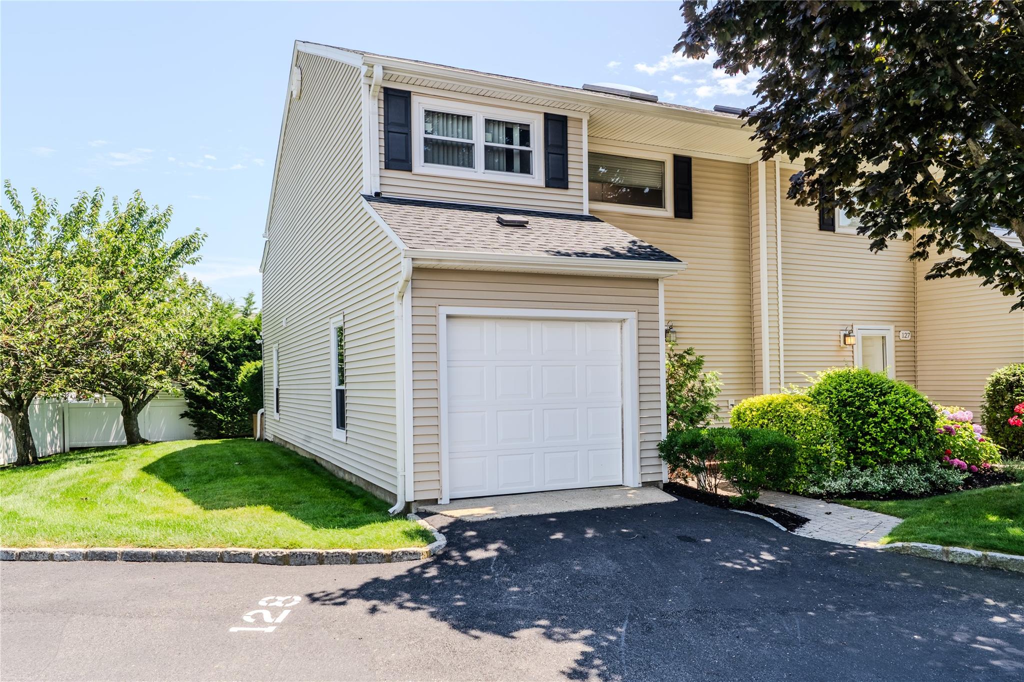 #1 photo, 100 Baker Court, 長島 島公園 Island Park , NY 11558