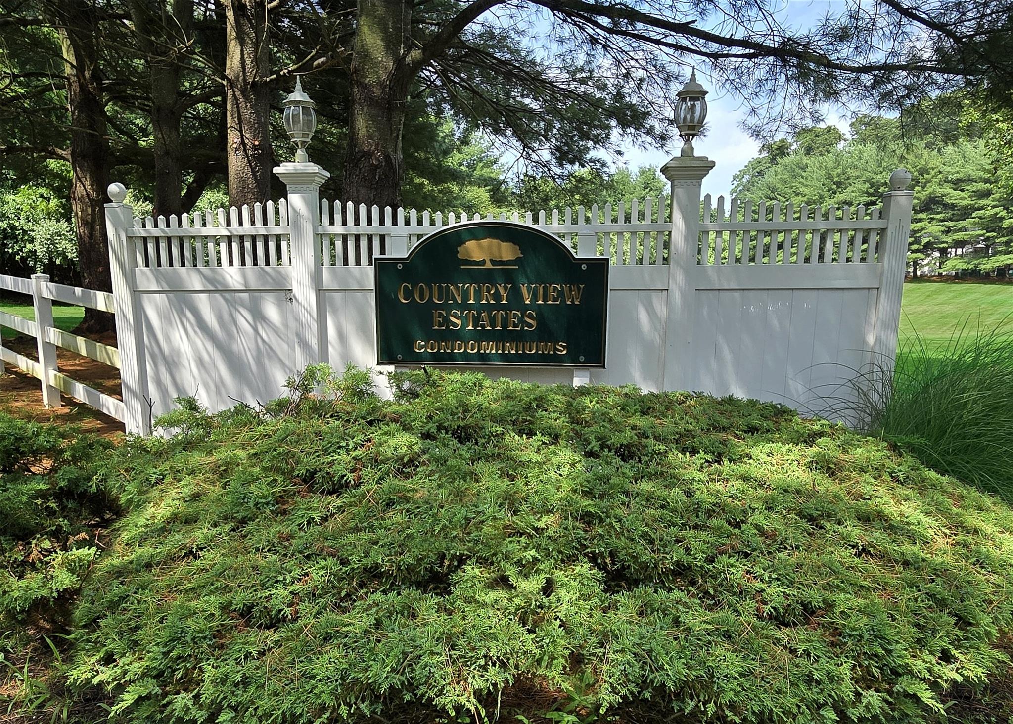 #1 photo, 8 Country View Lane, 東長島 Middle Island , NY 11953
