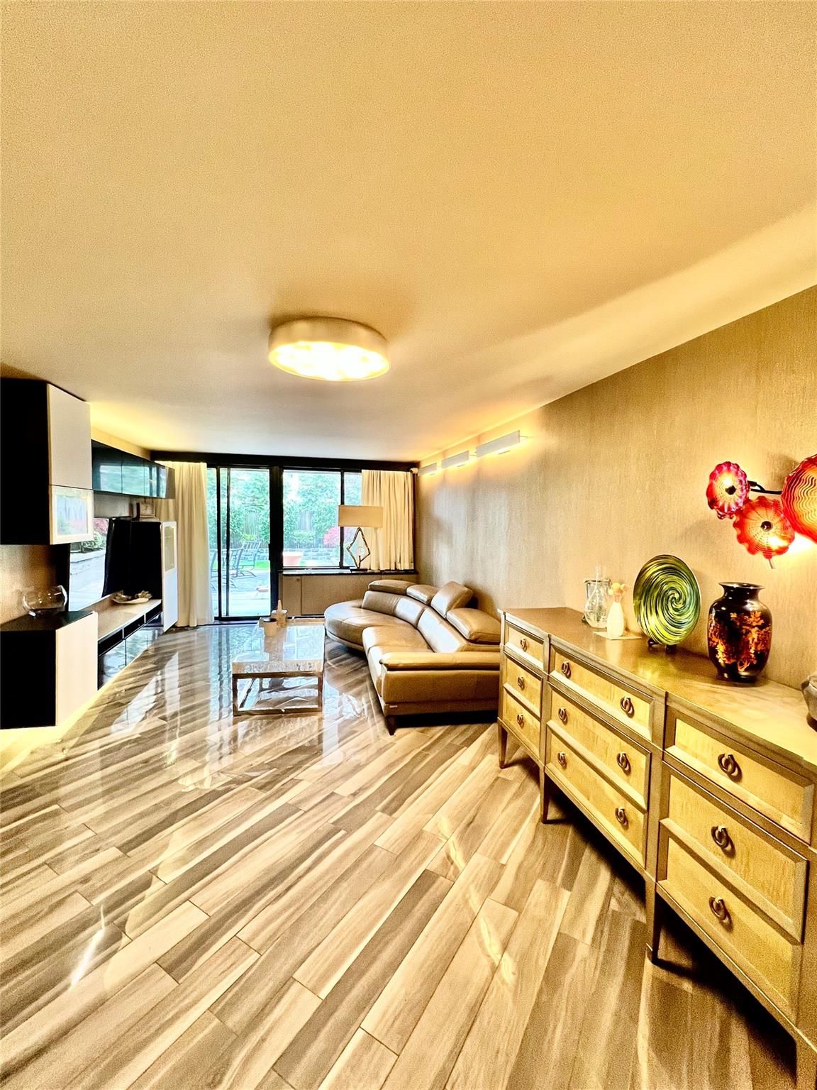 #3 photo, 21019 26th Avenue, クイーンズ区 Bayside , NY 11360