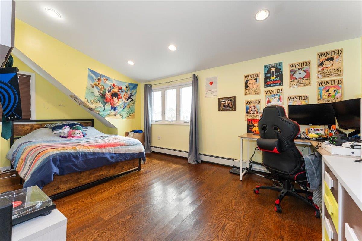 #14 photo, 1434 Noel Avenue, Hewlett , NY 11557