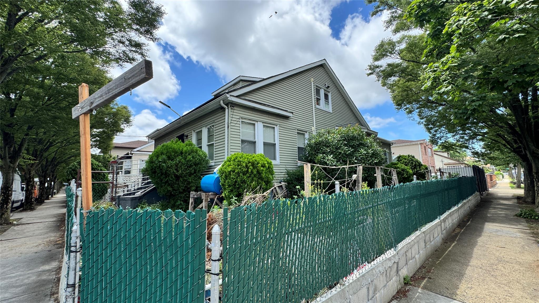 #13 photo, 12302 153rd Street, クイーンズ区 Jamaica , NY 11434