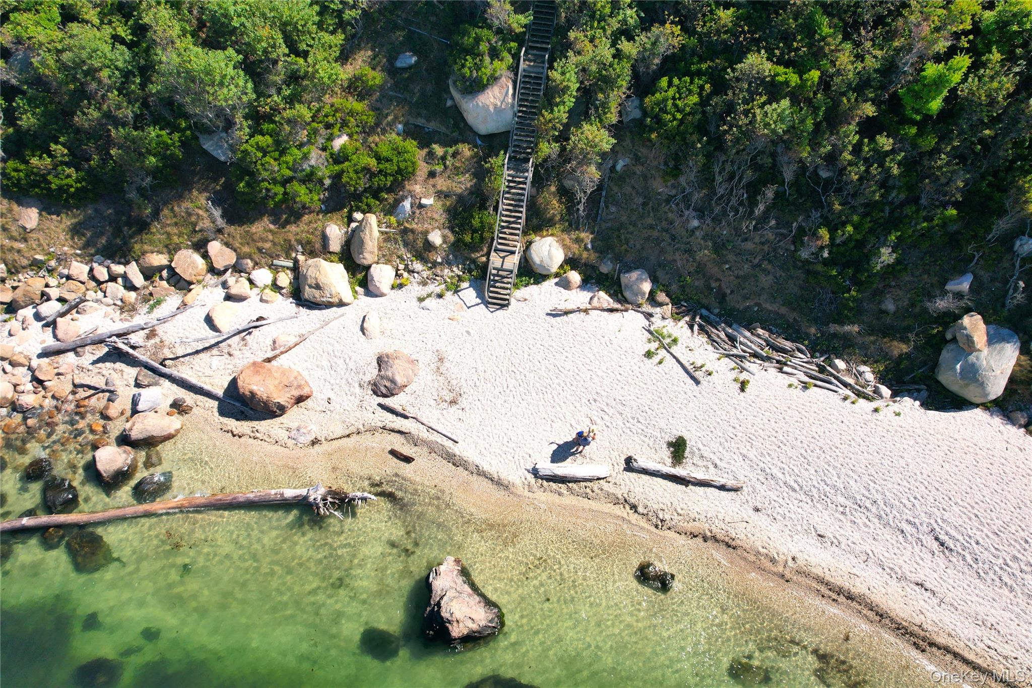 #19 photo, 2045 Willow Drive, サフォーク郡 East Marion , NY 11939