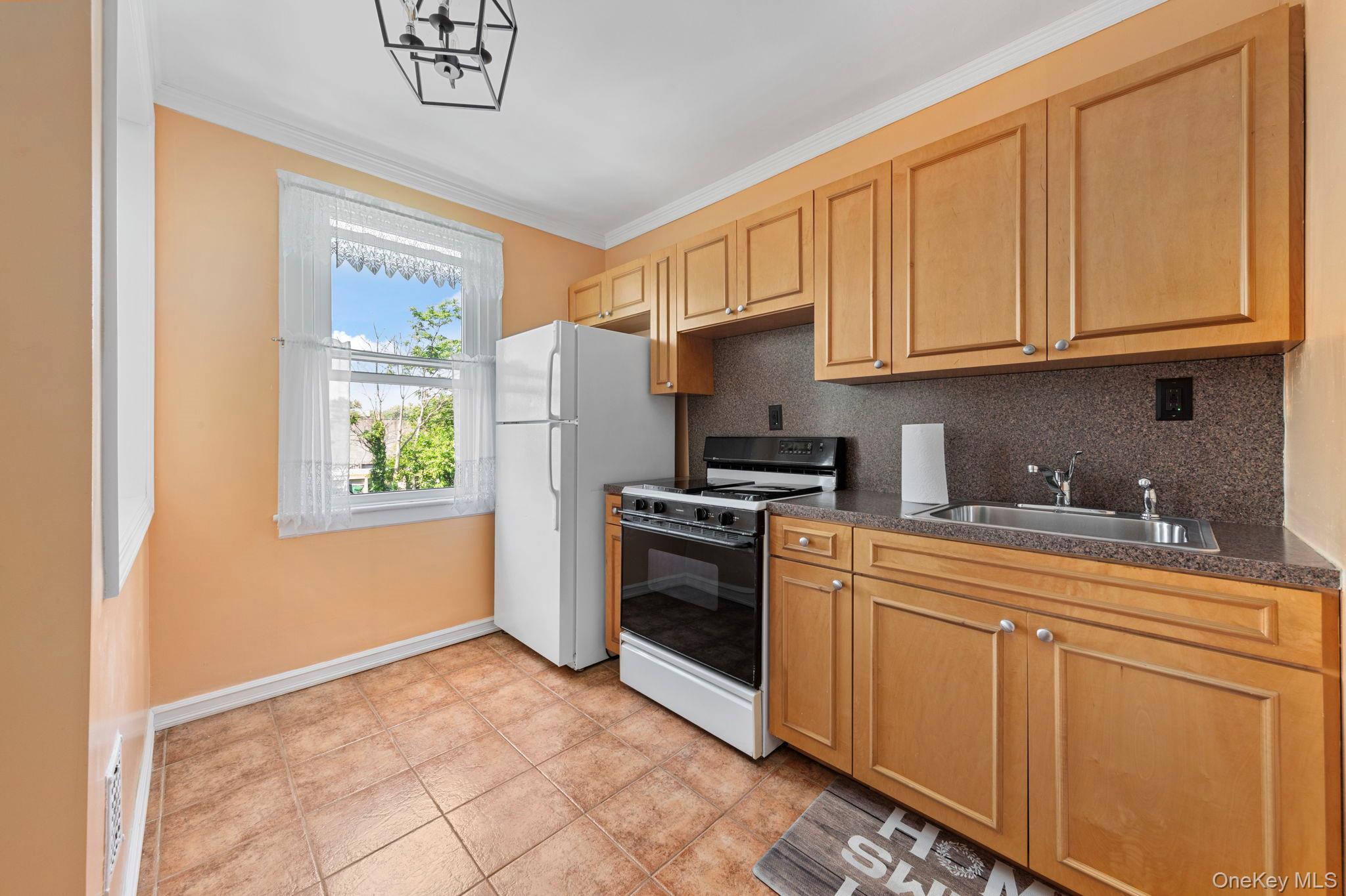 #16 photo, 65-26 Admiral Avenue, クイーンズ区 Middle Village , NY 11379