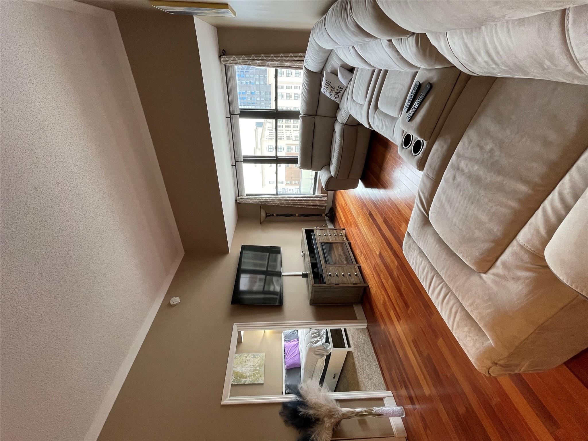 #1 photo, 100 New Roc City Plaza, 紐約州 New Rochelle , NY 10801