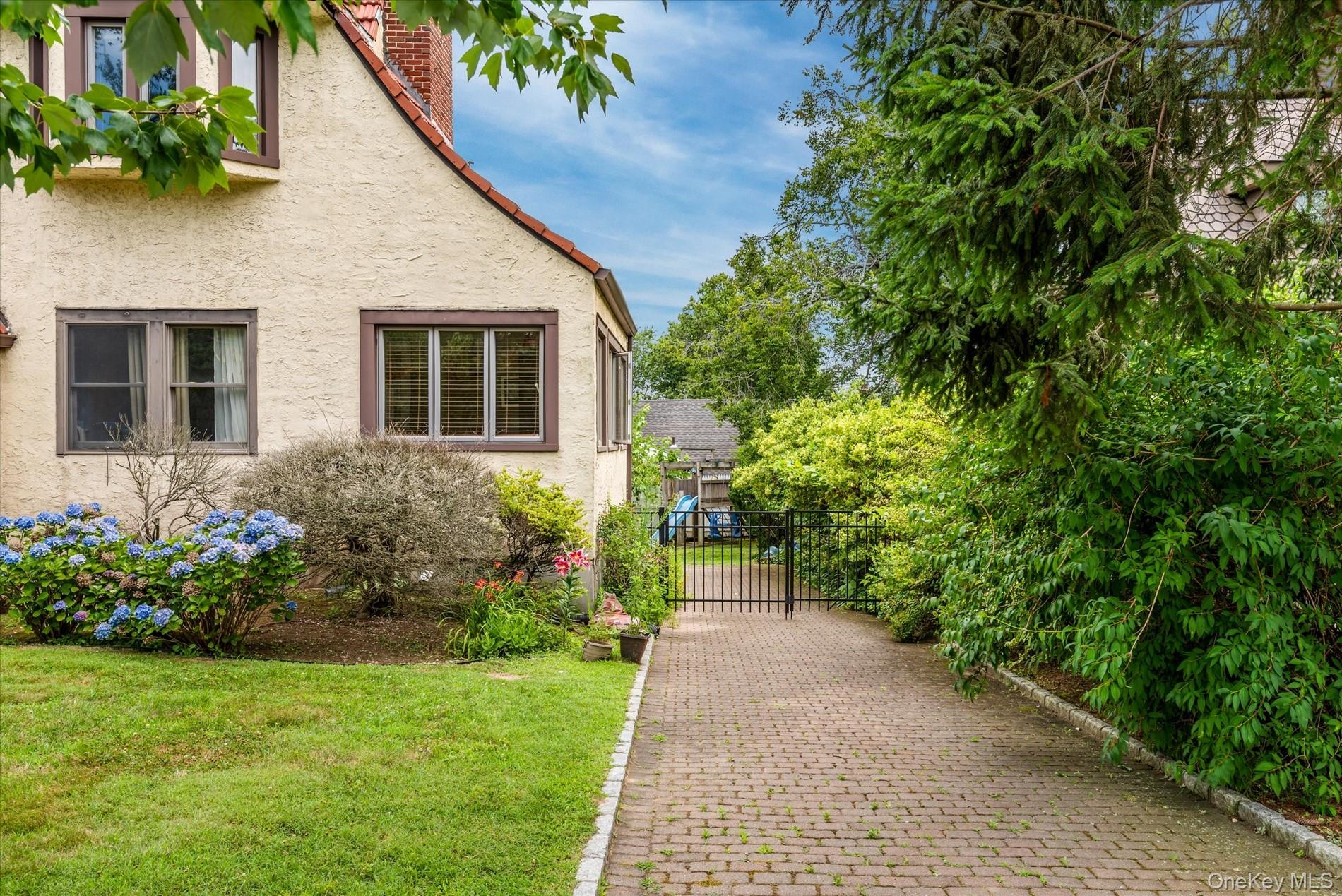 #2 photo, 118 Carver Terrace, Yonkers , NY 10710