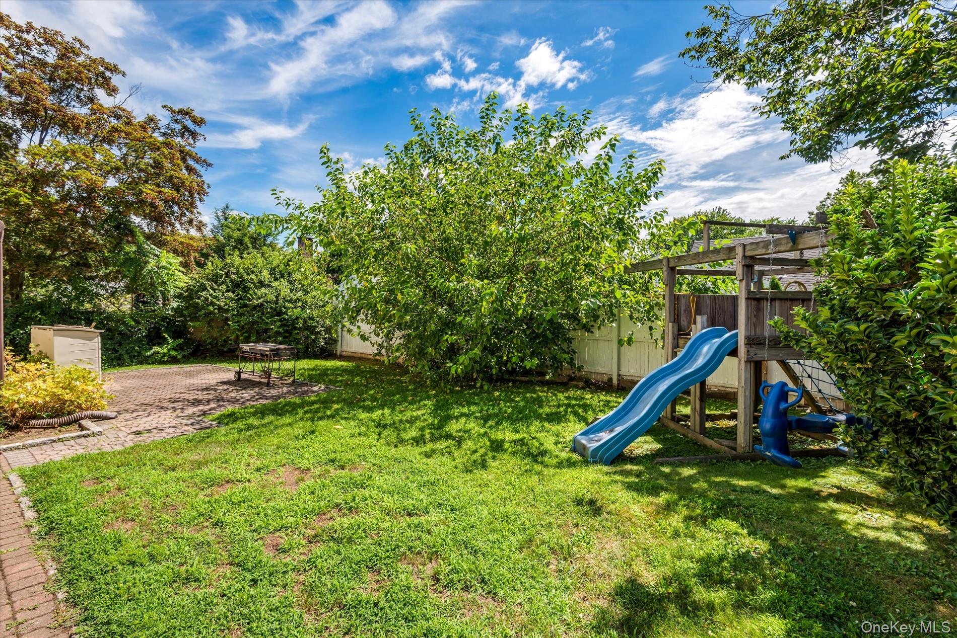 #3 photo, 118 Carver Terrace, Yonkers , NY 10710