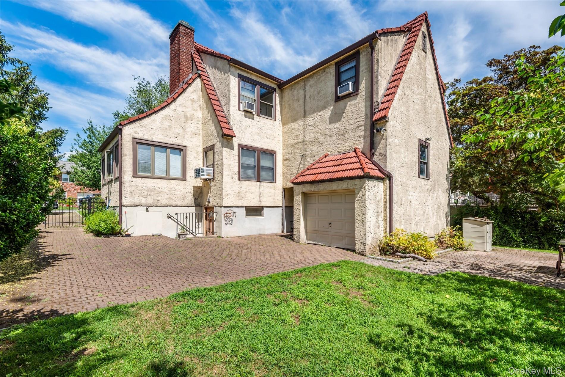 #4 photo, 118 Carver Terrace, Yonkers , NY 10710