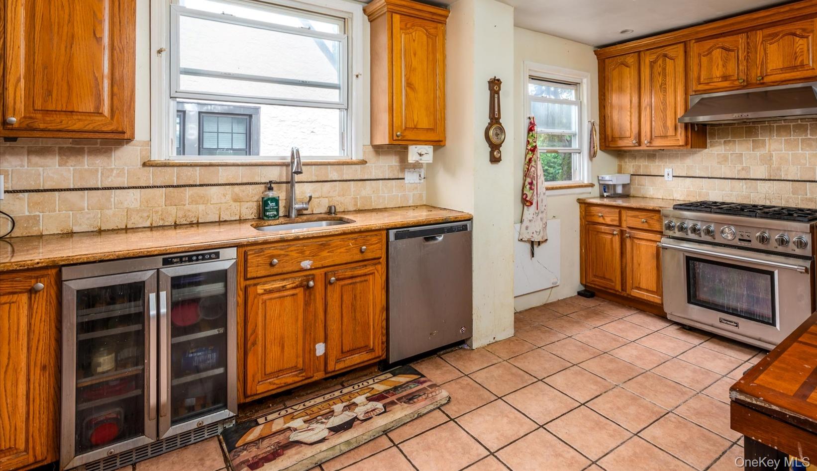 #9 photo, 118 Carver Terrace, Yonkers , NY 10710