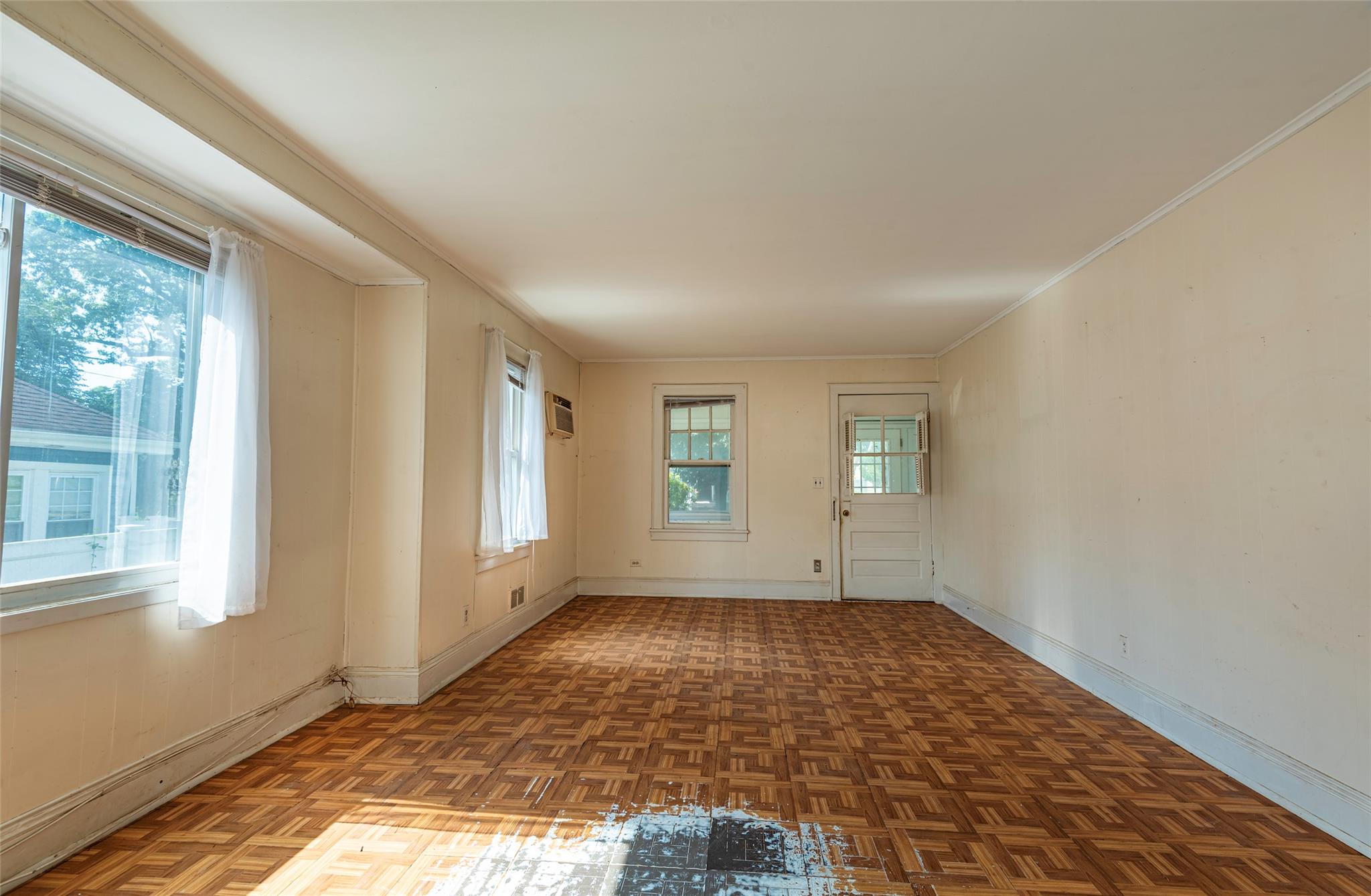 #10 photo, 2 Florence Street, North Baldwin , NY 11510