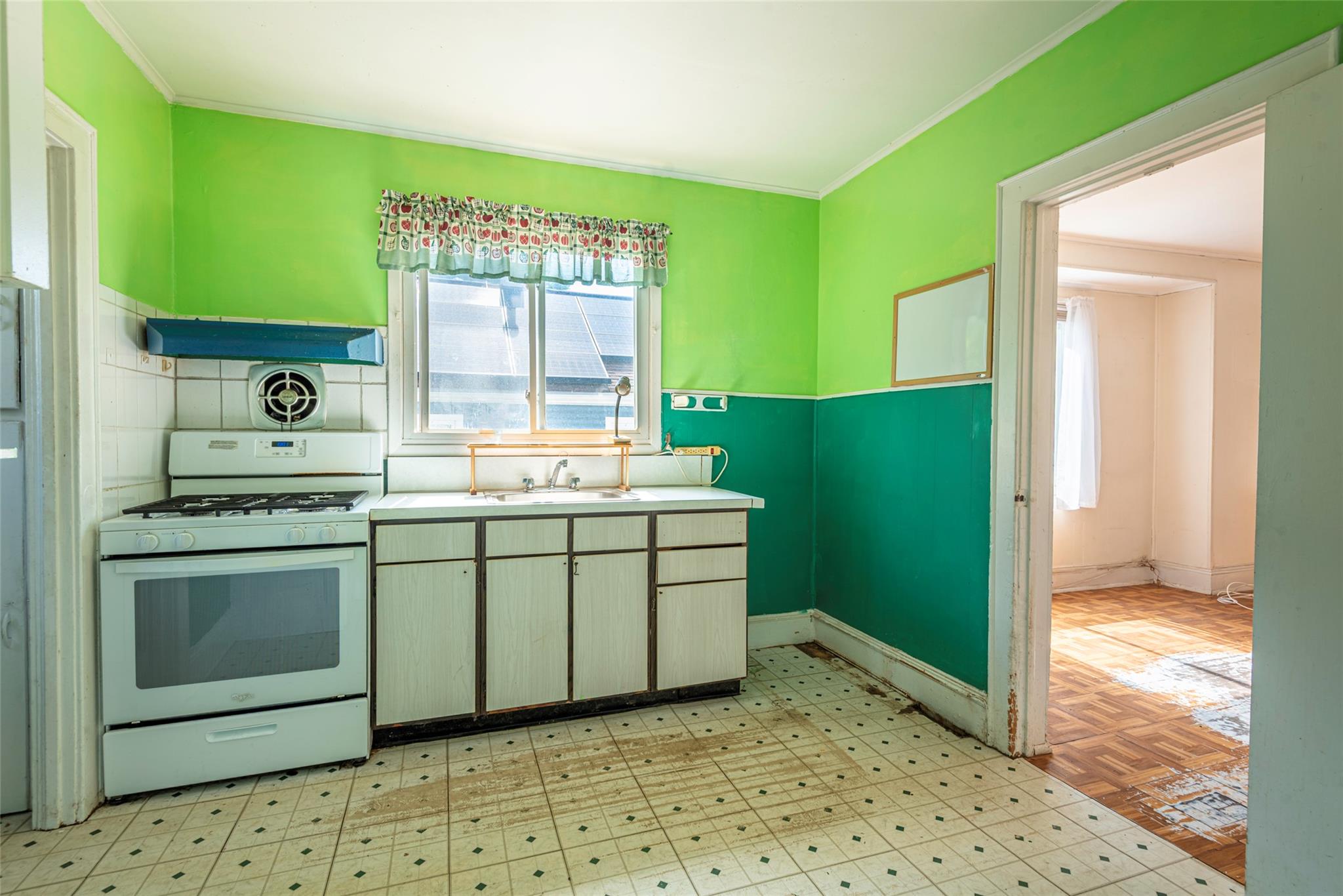 #16 photo, 2 Florence Street, North Baldwin , NY 11510