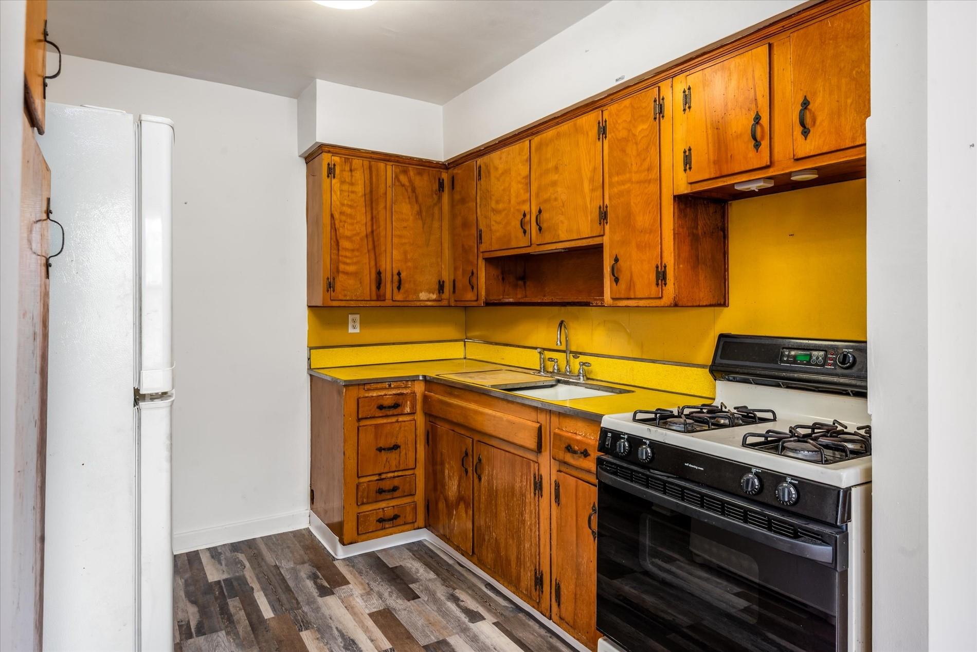 #10 photo, 5974 Fresh Pond Road, クイーンズ区 Maspeth , NY 11378