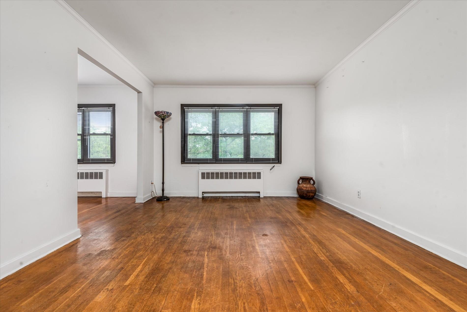 #5 photo, 5974 Fresh Pond Road, クイーンズ区 Maspeth , NY 11378