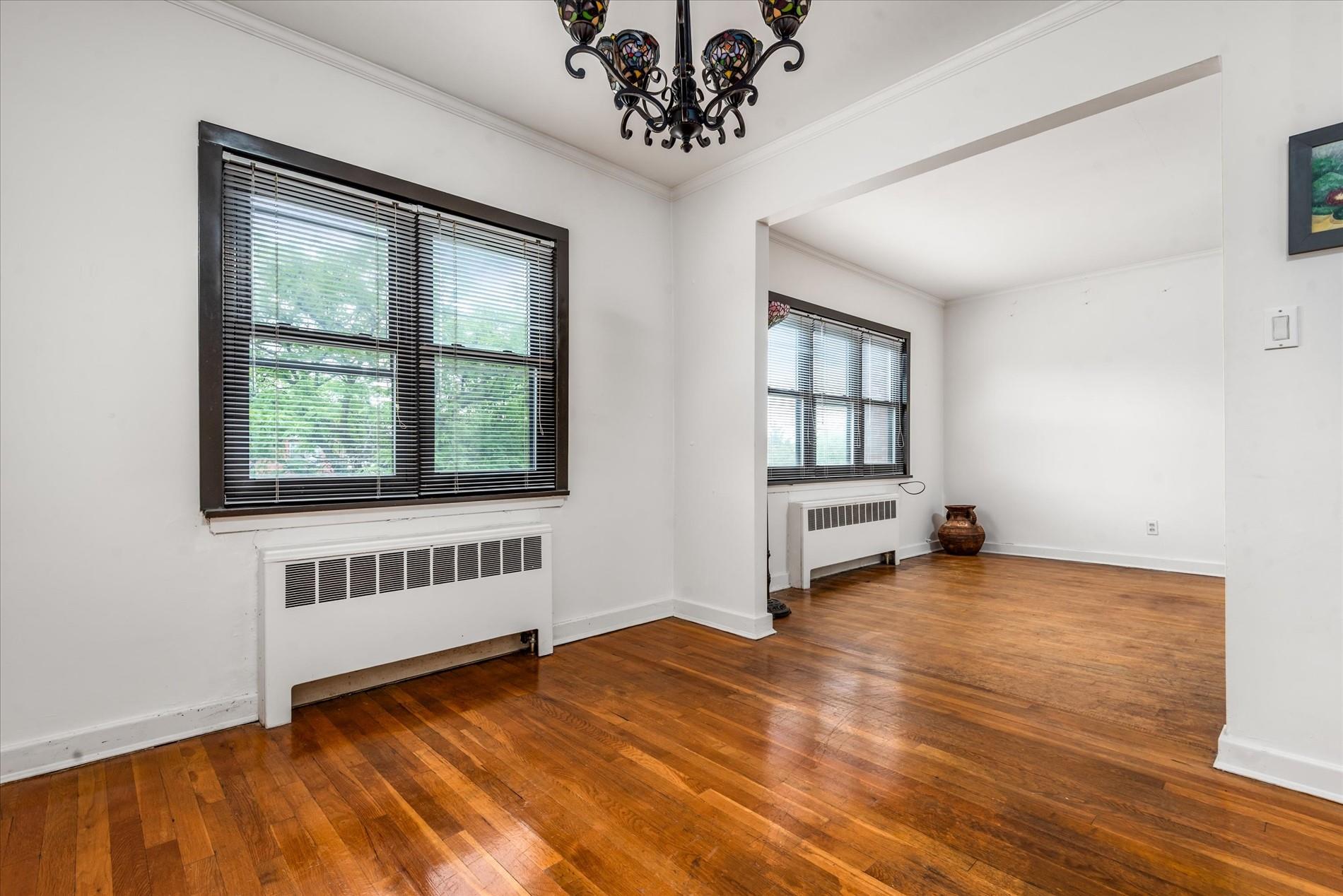 #8 photo, 5974 Fresh Pond Road, クイーンズ区 Maspeth , NY 11378