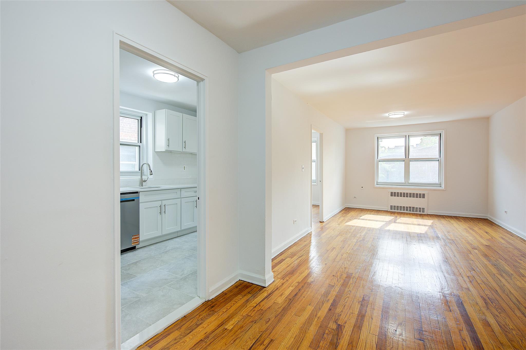 #1 photo, 34-15 74 Street, 皇后區 傑克遜高地 Jackson Heights , NY 11372
