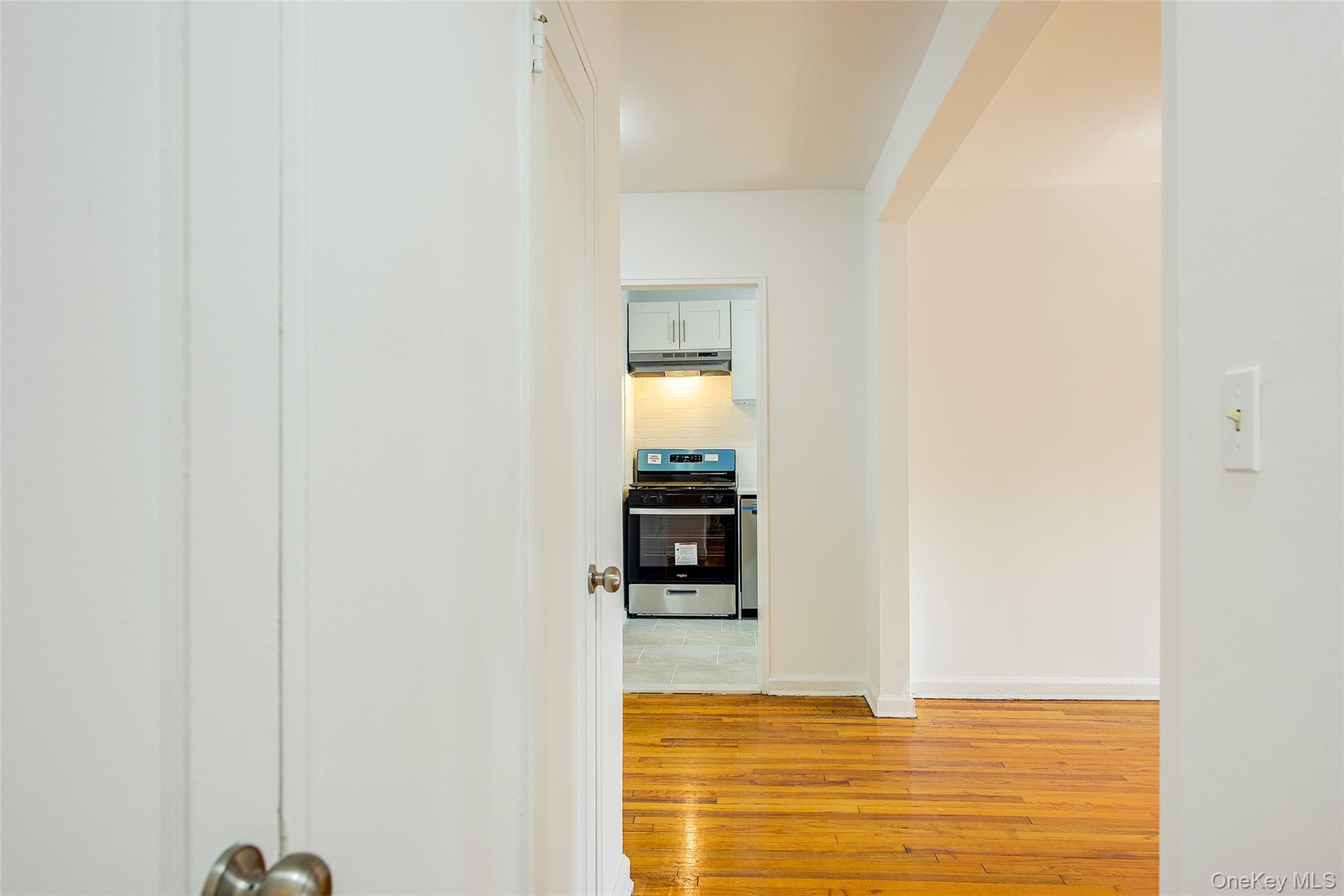 #18 photo, 34-15 74 Street, Jackson Heights , NY 11372