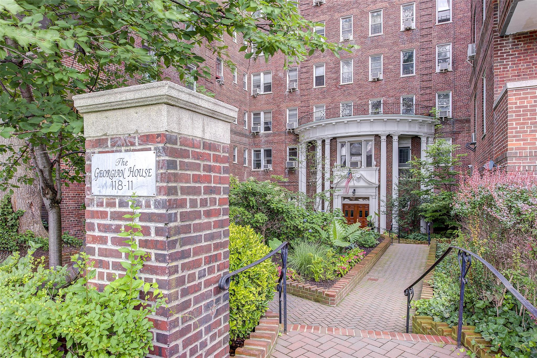 #1 photo, 118-11 84th Avenue, 皇后區 秋園 Kew Gardens , NY 11415