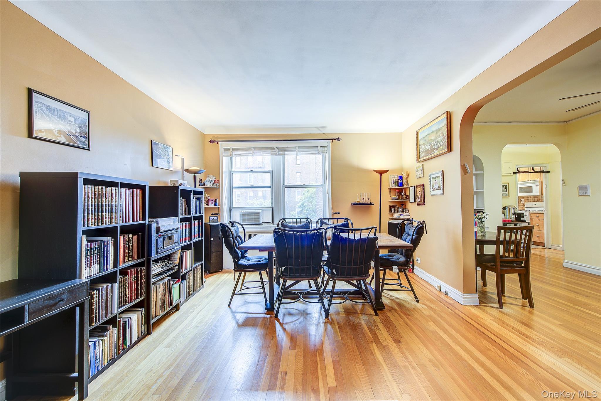 #6 photo, 118-11 84th Avenue, クイーンズ区 Kew Gardens , NY 11415