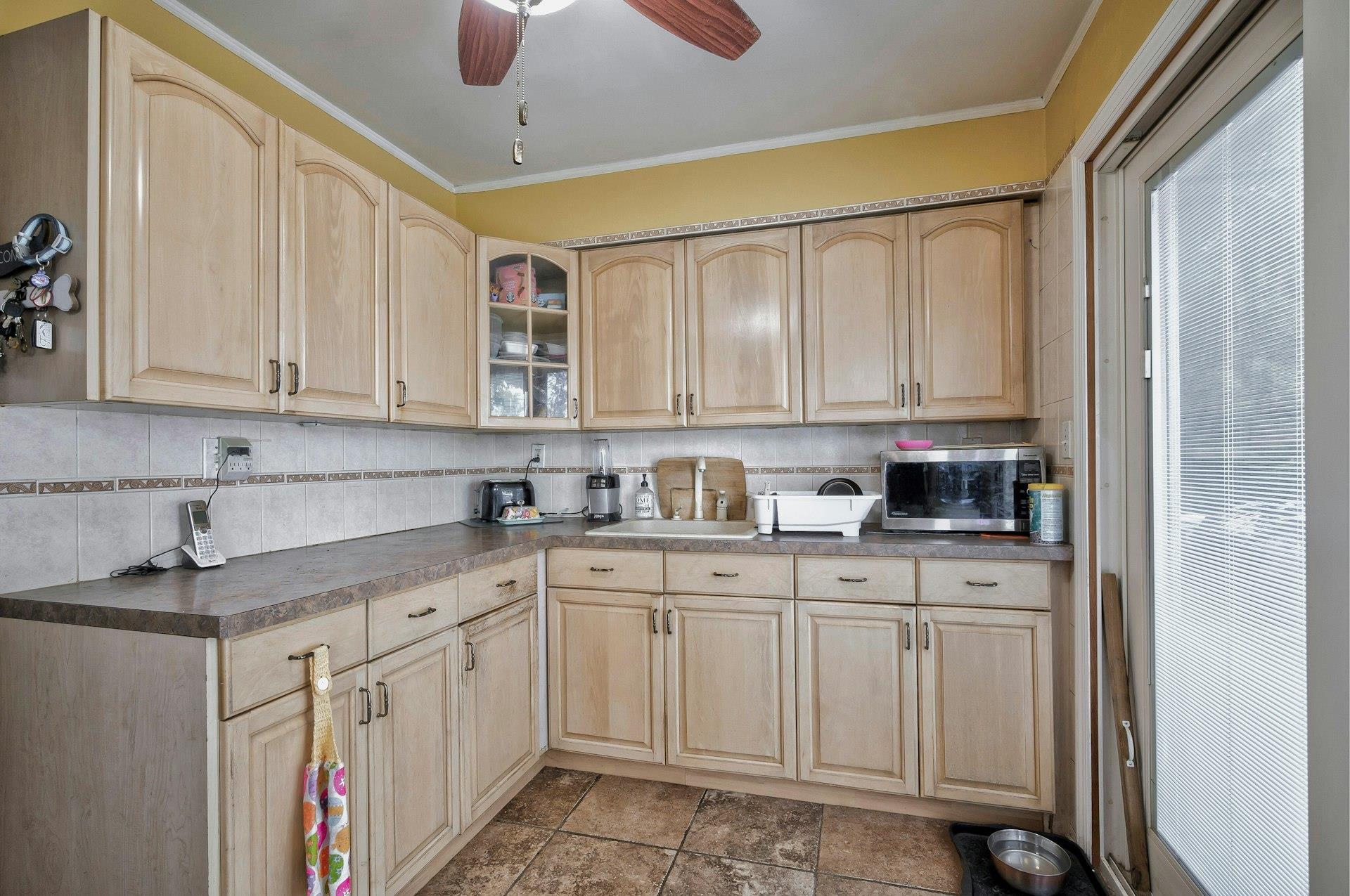 #19 photo, 391 31st Street, サフォーク郡 Lindenhurst , NY 11757