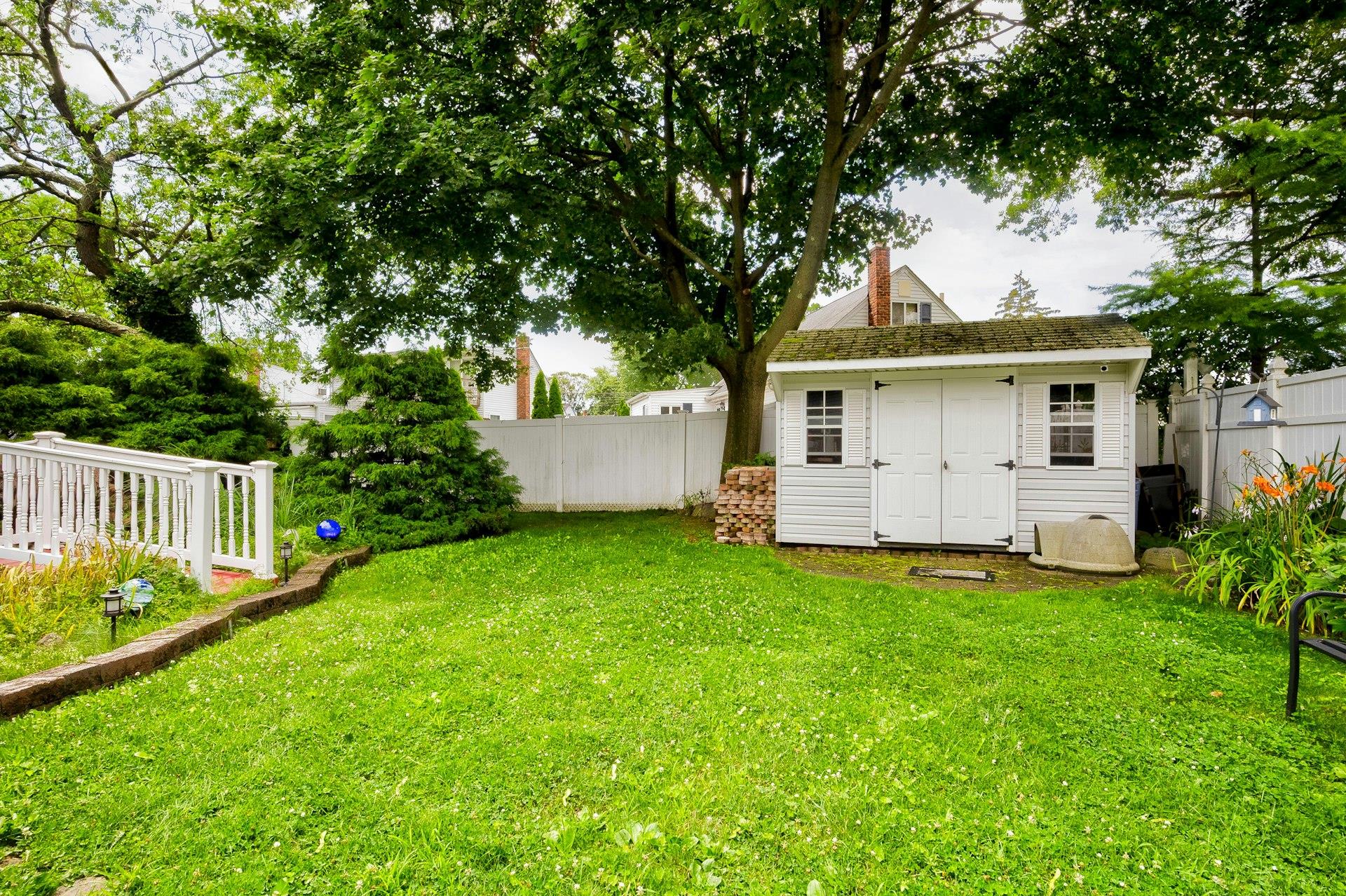 #6 photo, 391 31st Street, サフォーク郡 Lindenhurst , NY 11757